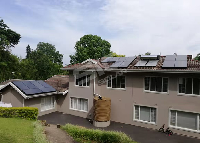 Roof hook for pan tiles roof