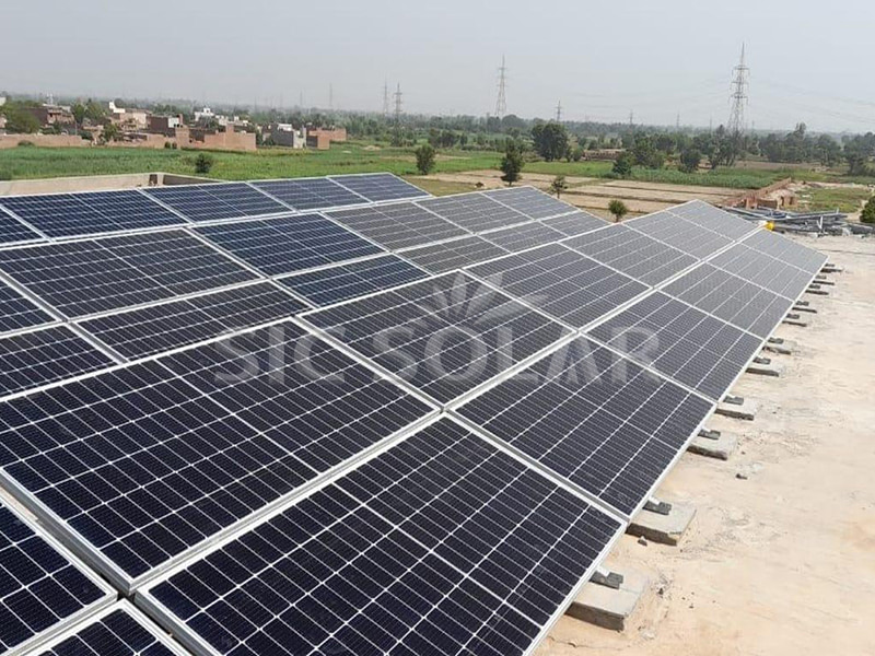 Kurungan Pemasangan Panel Suria 40KW Bumbung Rata Di Pakistan