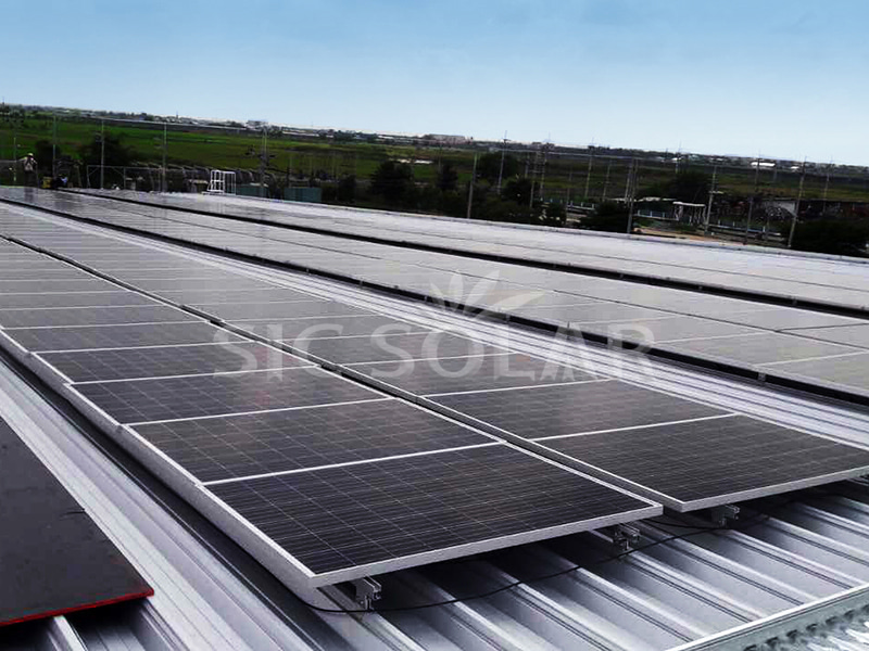 Pendakap Komponen Pengapit Bumbung Timah Suria 300KW Di Poland