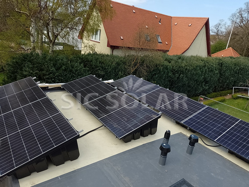 Panel Suria Dipasang Bumbung Rata 20KW Di Jerman
