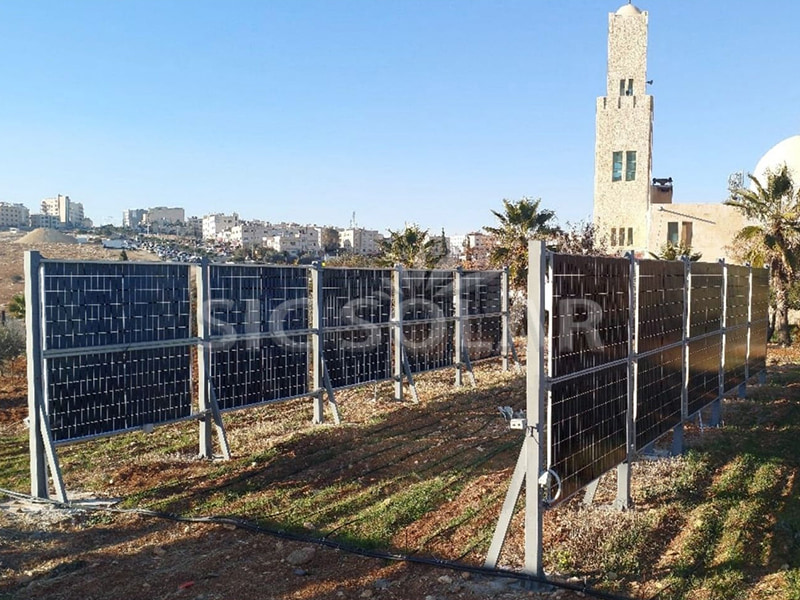 Sistem Menegak Tanah Suria 50KW Di Palestin