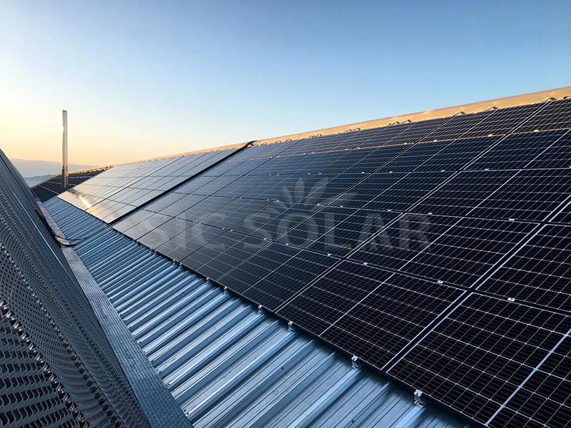 Atap lembaran Trapezoid 100KW Pemasangan Suria Di Perancis