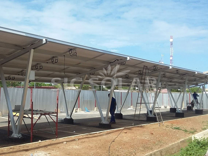 Struktur Pemasangan Panel Suria Carport 100KW Di Emiriah Arab Bersatu